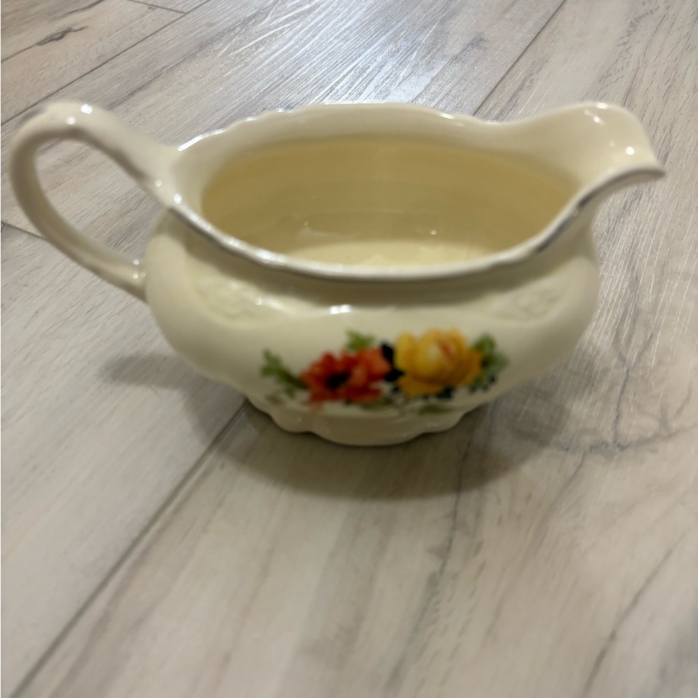 Homer Laughlin Virginia Rose Cream Gravy Dish